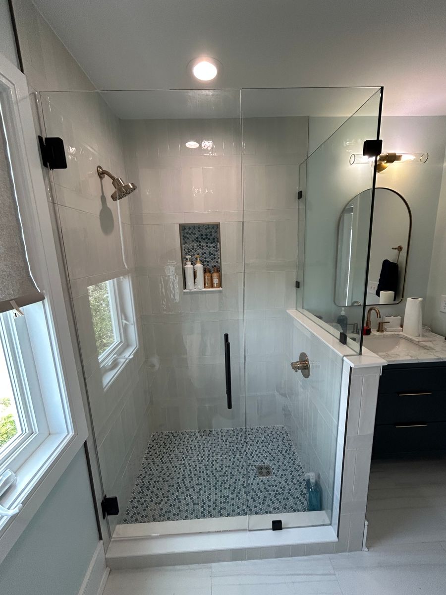 Framed & Frameless Shower Enclosures for Colonial Glass and Hardware in Wilmington,  NC