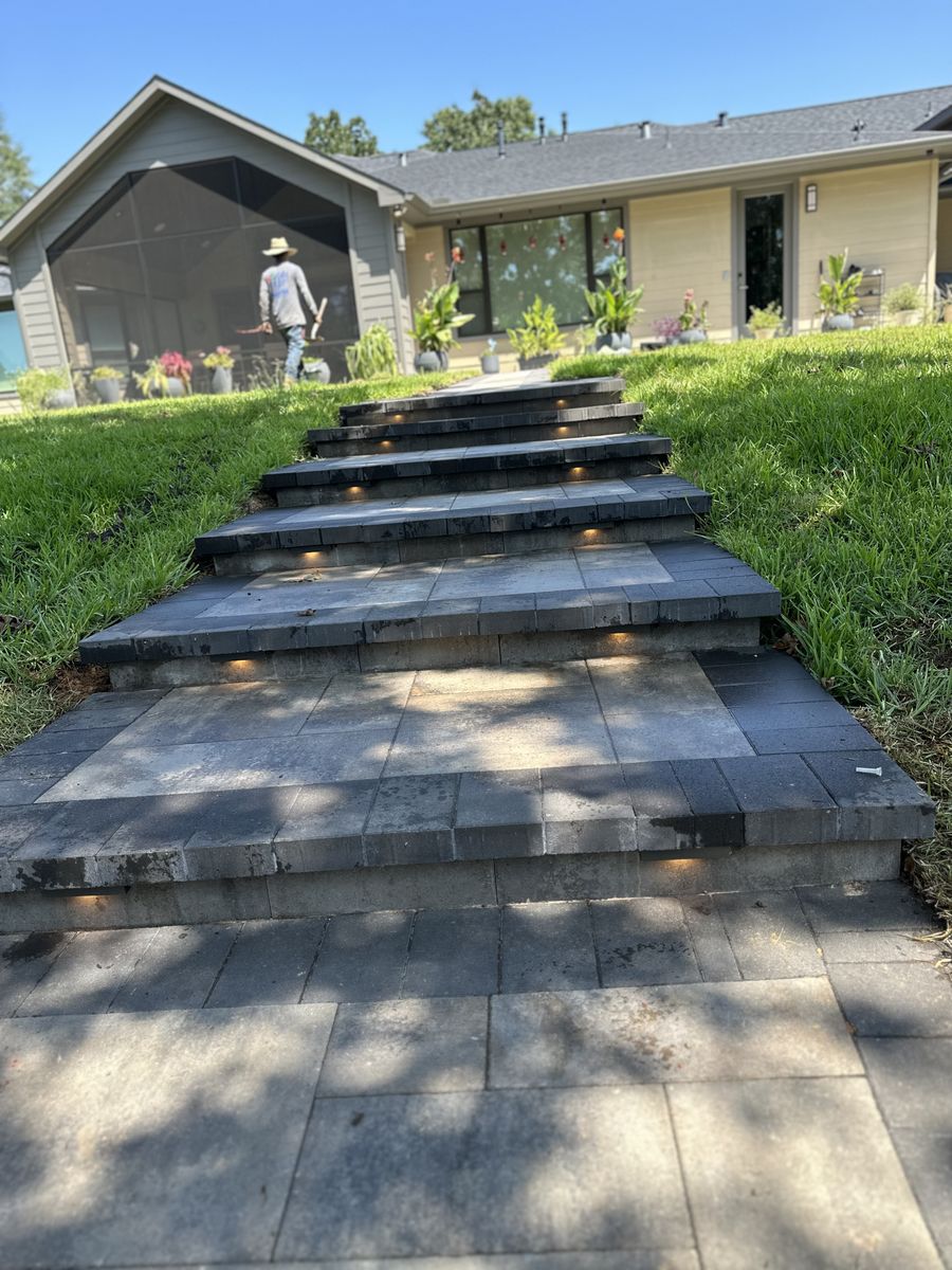 Hardscaping for Atlas Land Design in Creekside Park, TX