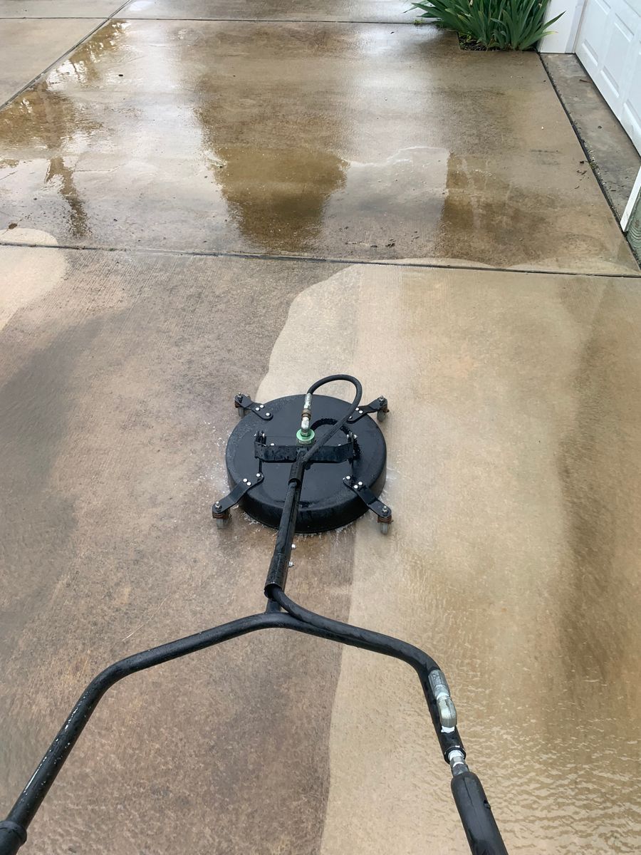 Pressure Washing for Calvert Clean Up, Pressure Washing & Hauling LLC in Pasadena, MD