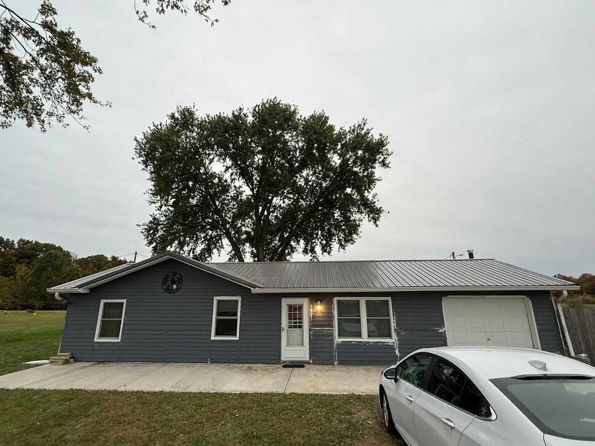 Driveways & Sidewalks for Whitfield Concrete Construction in Solsberry, IN