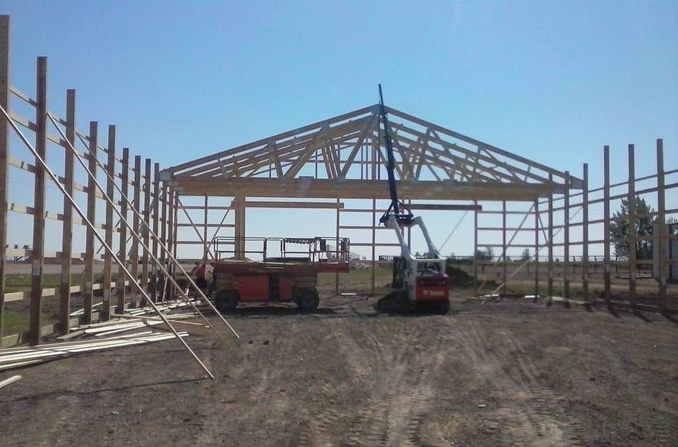 Pole Barn Construction for Countryside Buildings in Dent,  MN