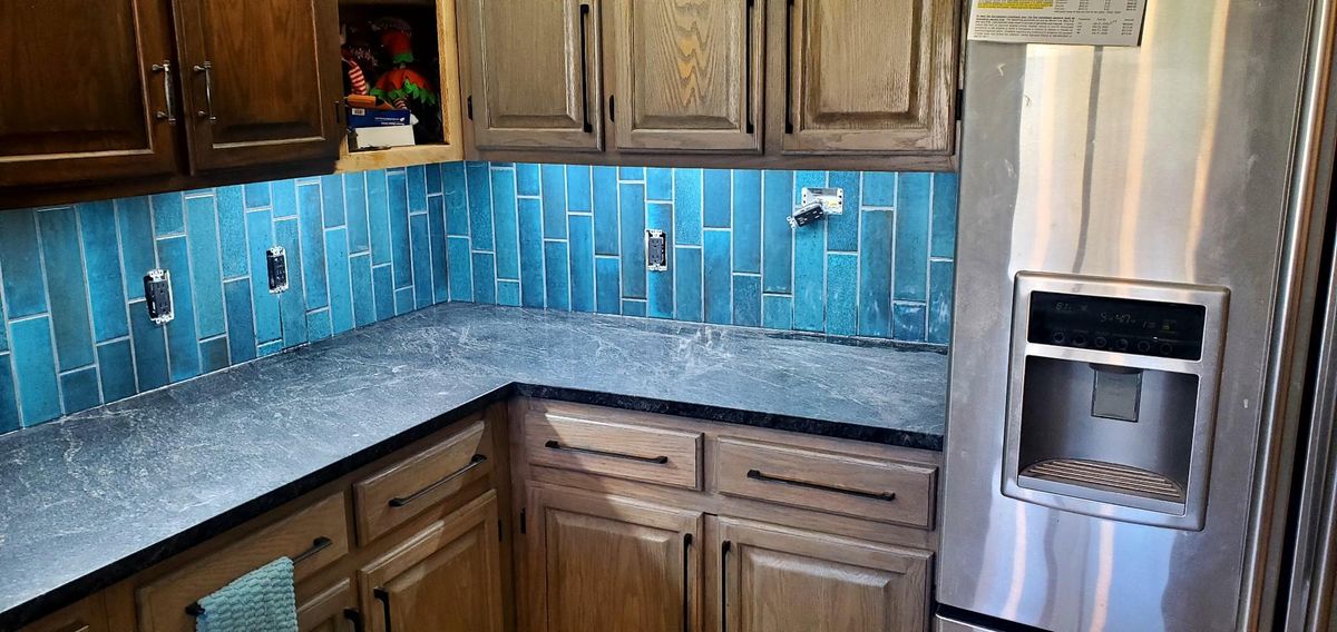 Backsplash for D&J Custom Floors in Nederland, TX