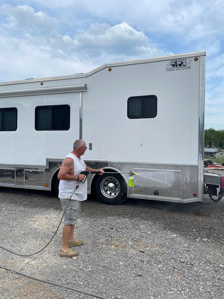 Boats, RVs Cleaning  for Cumberland Gap Pro Wash LLC in Harrogate, Tennessee