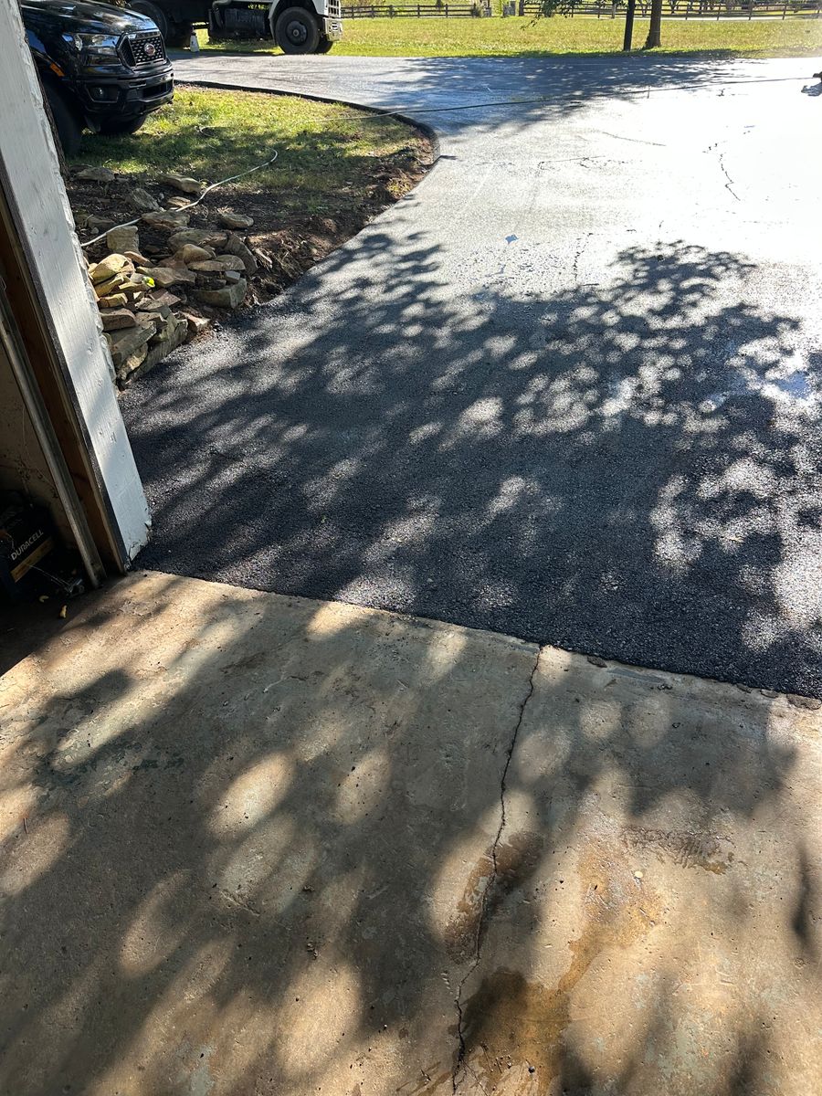 Asphalt Paving for Metzler Paving and Sealcoating in Jacksboro, TN