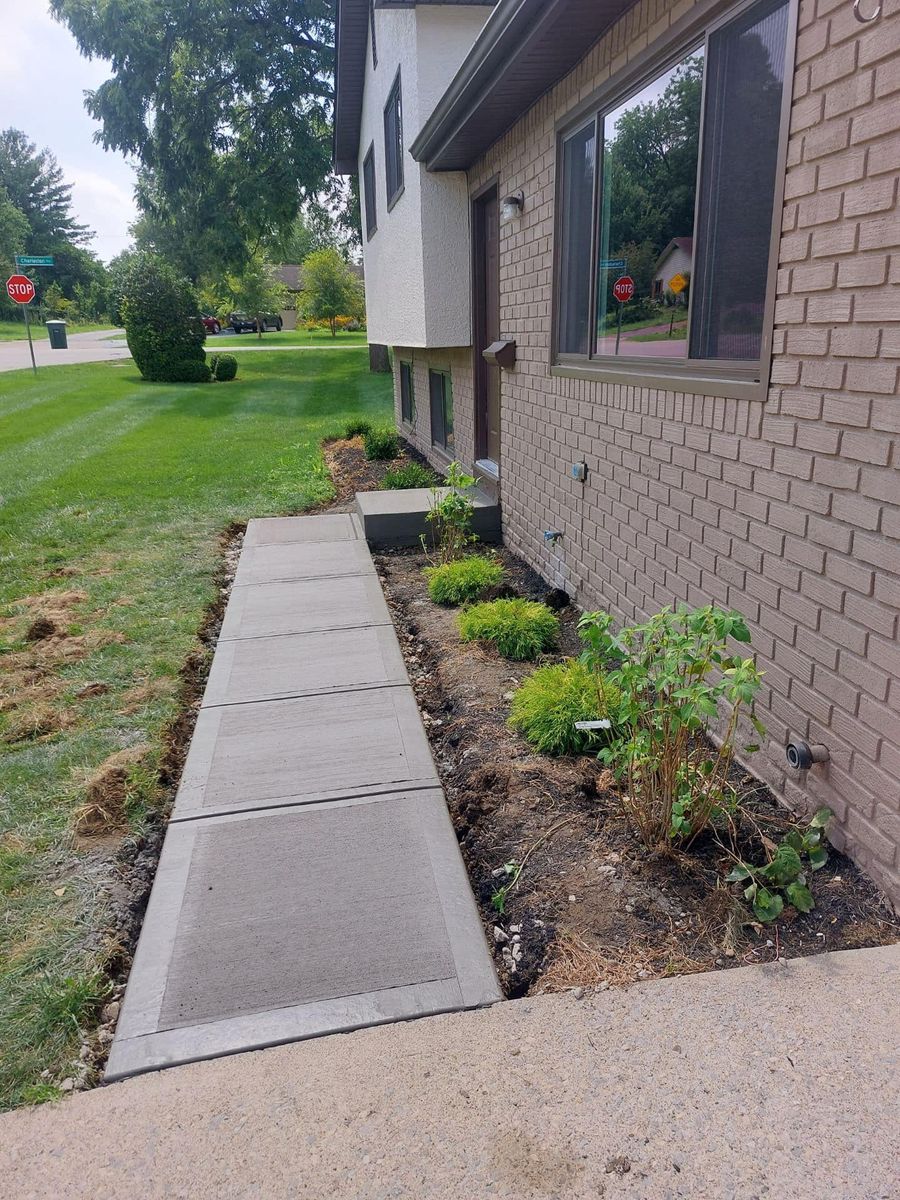 Sidewalk Installation for Mid Ohio Concrete in Pickerington, OH