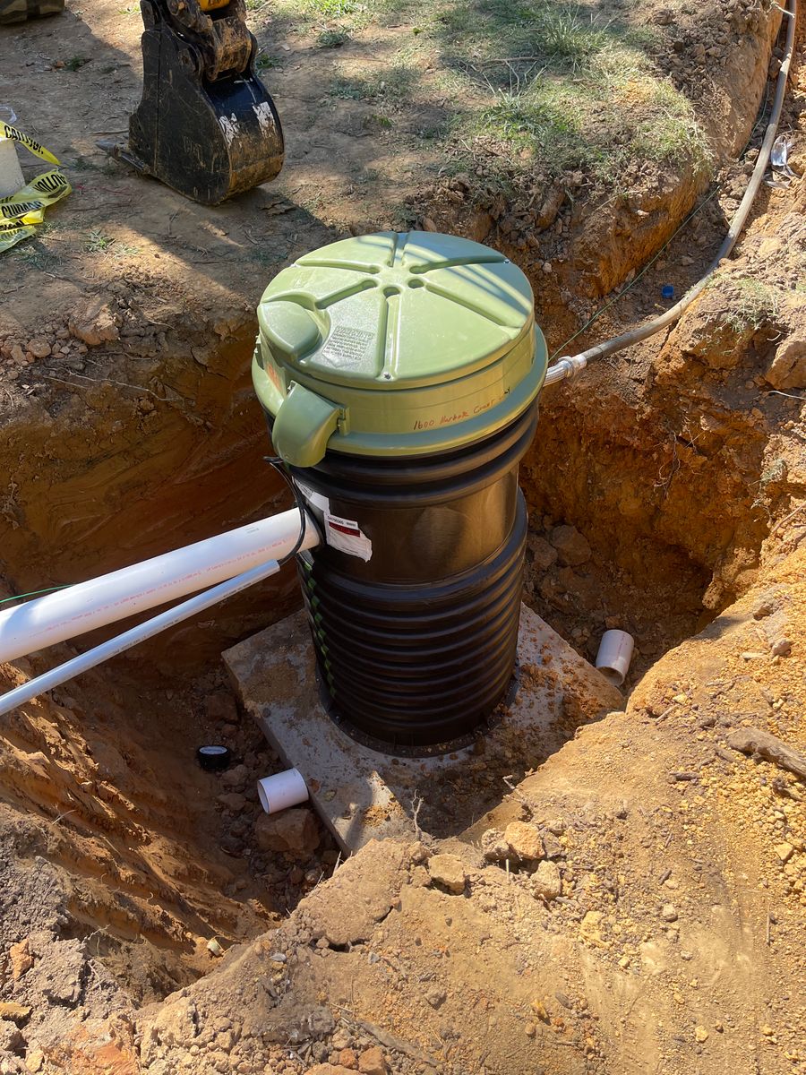 Underground Water & Sewer Services for Strange Excavating & Utilities in Lenoir City, TN