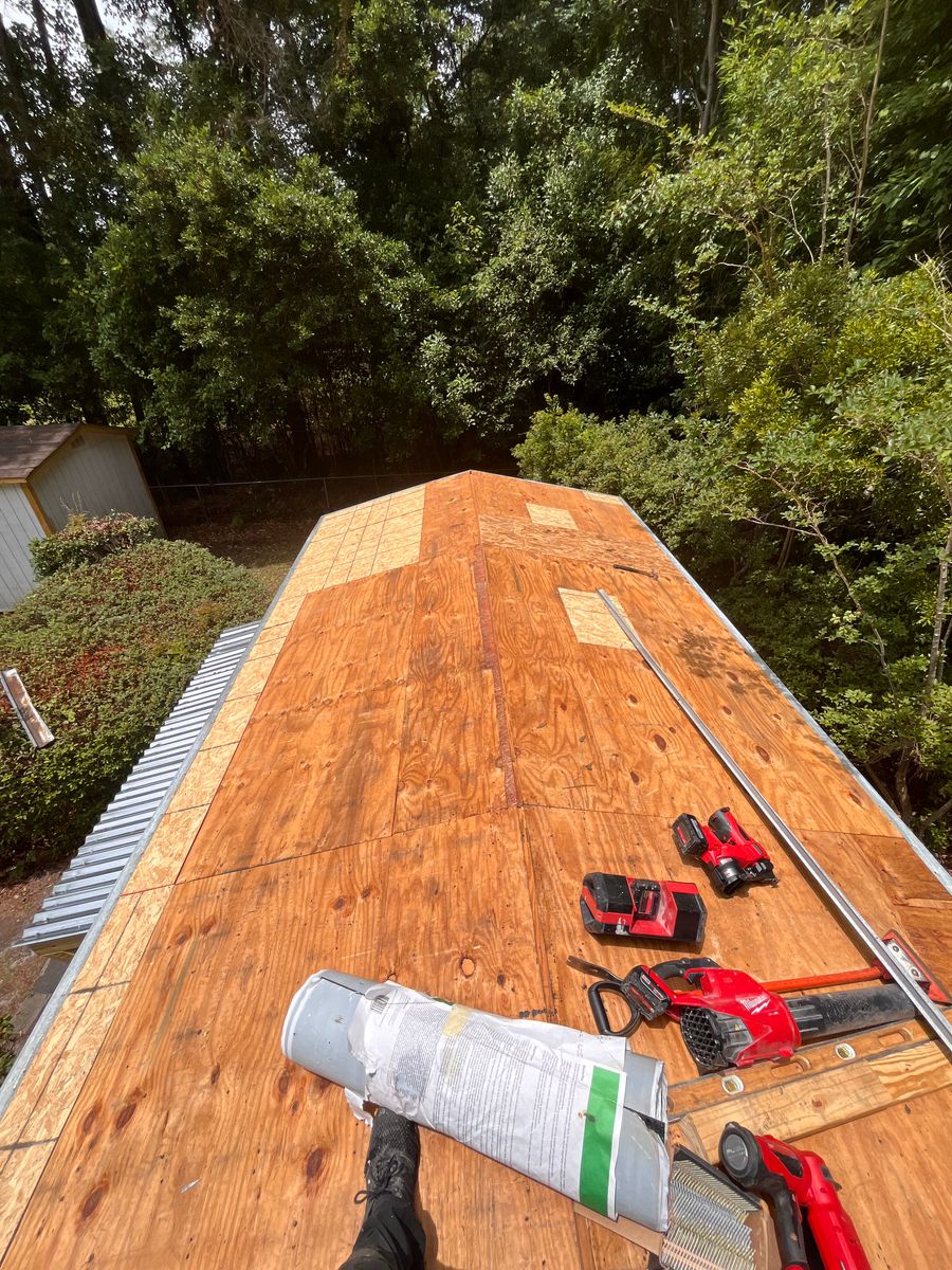 Roof Repairs for Green Wing Home Services in Garden City, SC