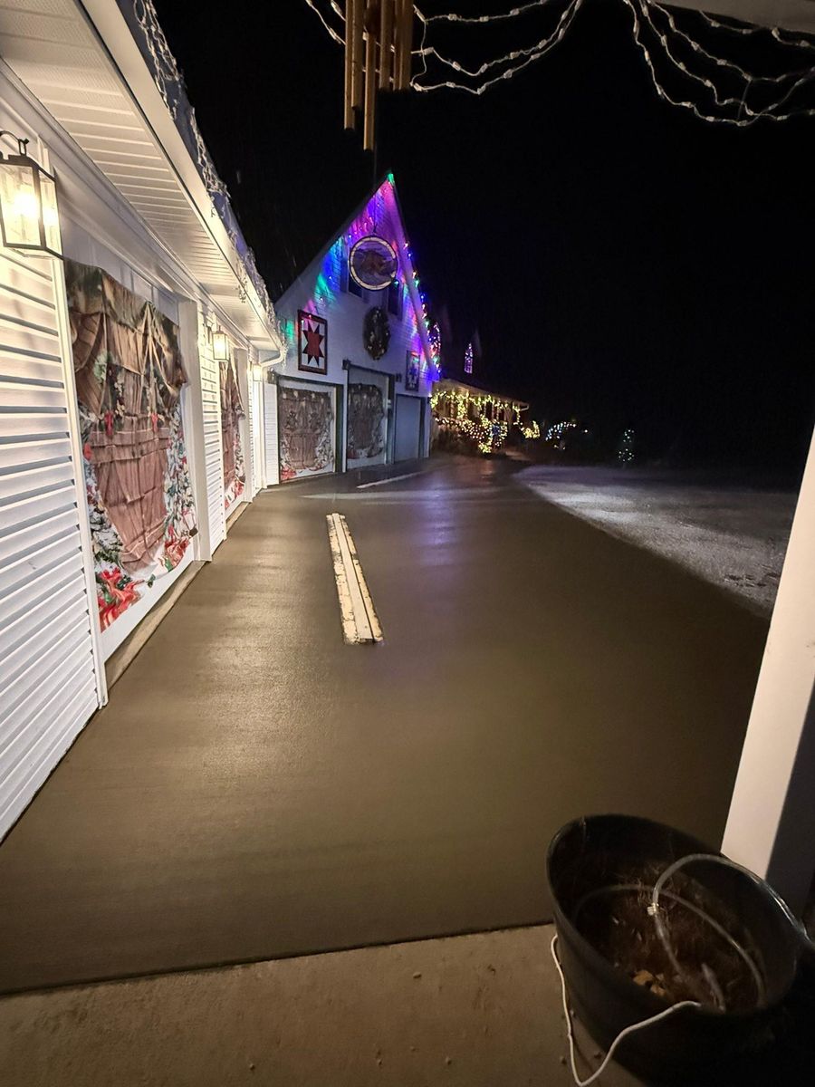 Driveways & Sidewalks for Whitfield Concrete Construction in Solsberry, IN