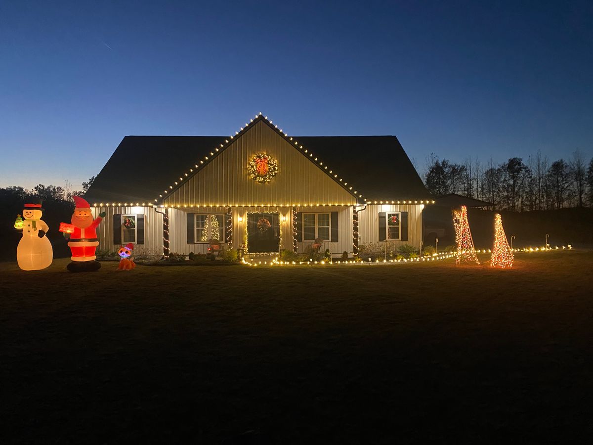 Christmas Lights for FunderFlow Commercial and Residential Pressure Washing Inc in Tupelo, MS