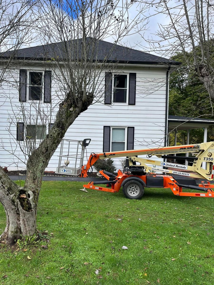 Tree Trimming & Removal for Deer Run Property Services in Rocky Gap, VA