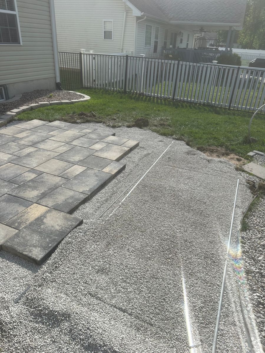 Landscape Installation for Mayfield Landscaping in Staunton, IL