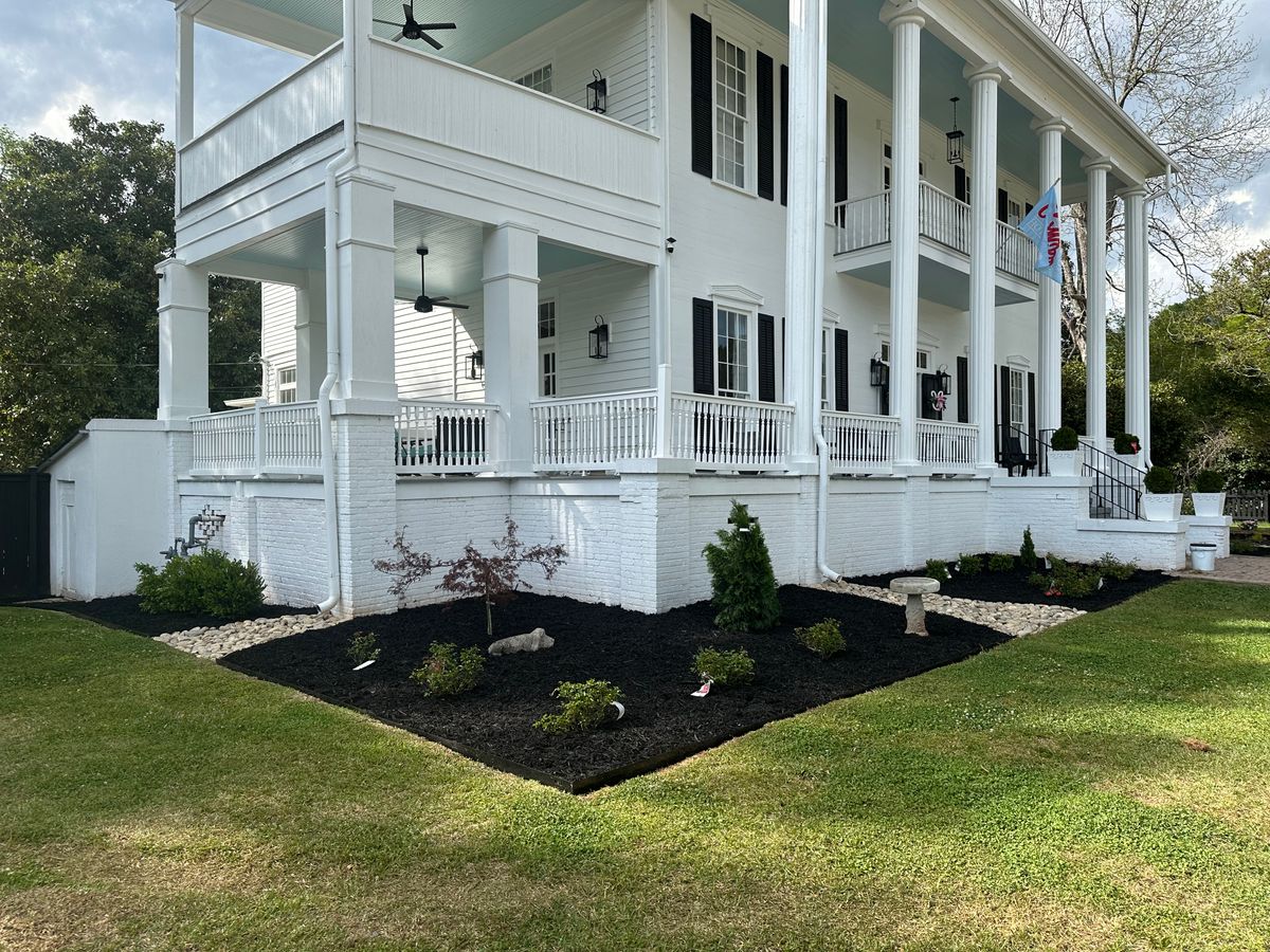 Pinestraw/Mulch installation for Hedgecraft Landscaping LLC in Senoia, GA