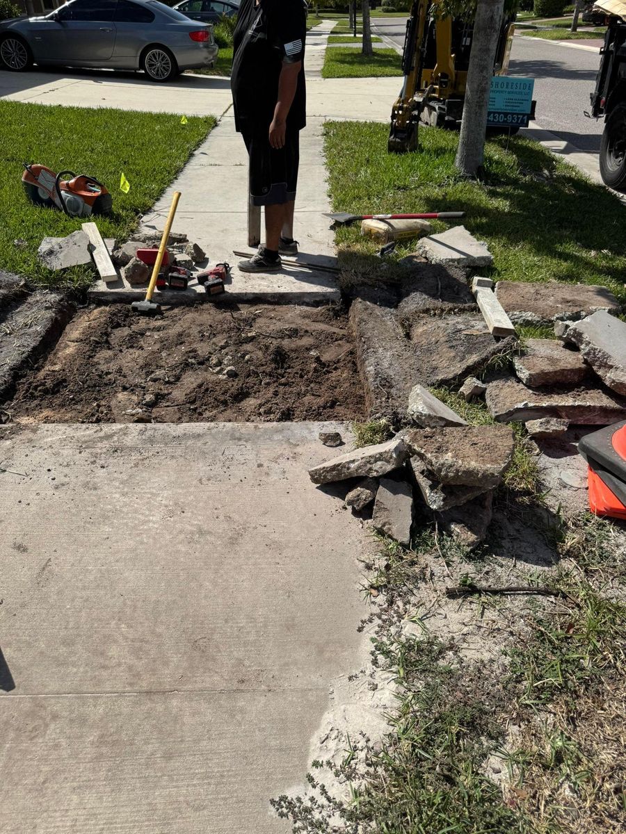 Land Grading for Shoreside Property Services in Apollo Beach, FL