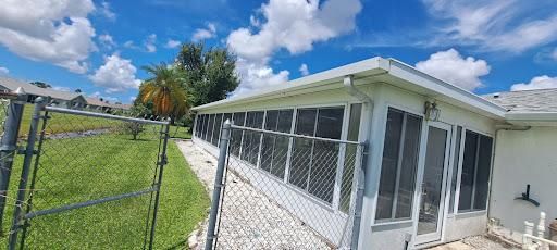 Fence seal ,stain or waterproof for Perfection Custom Painting LLC in Punta Gorda, FL