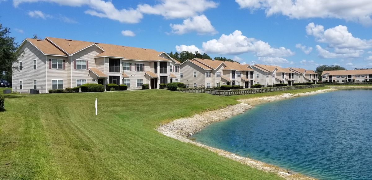 Multifamily Roof Cleaning for Blue Stream Roof Cleaning & Pressure Washing in Tampa, FL