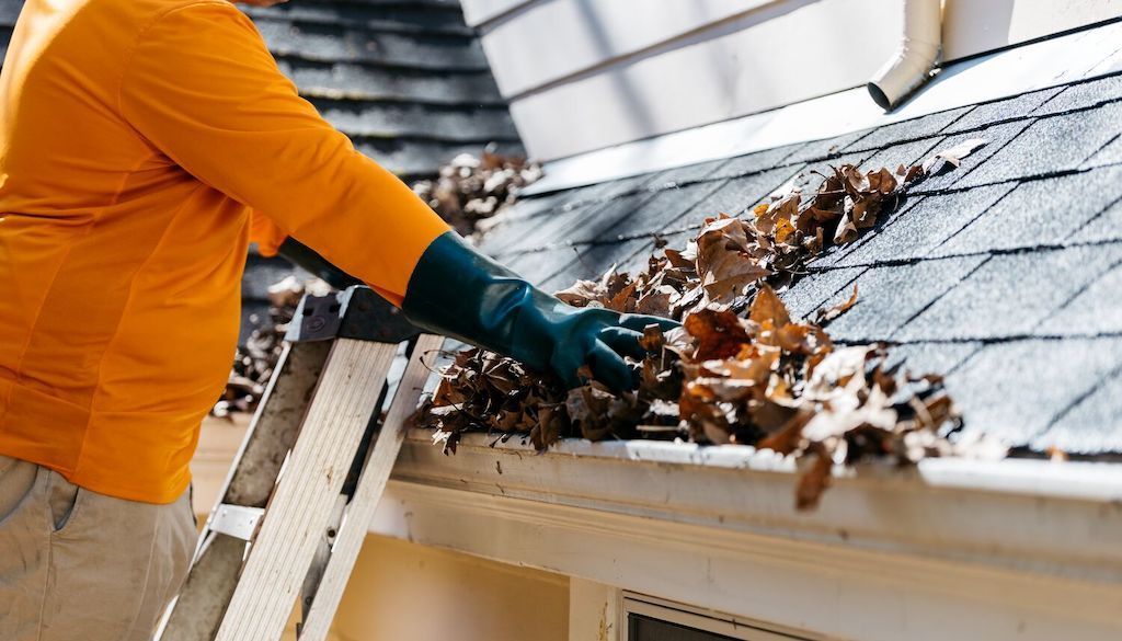 Gutter Cleaning for Cooley’s Exterior Property Solutions  in Jackson, GA