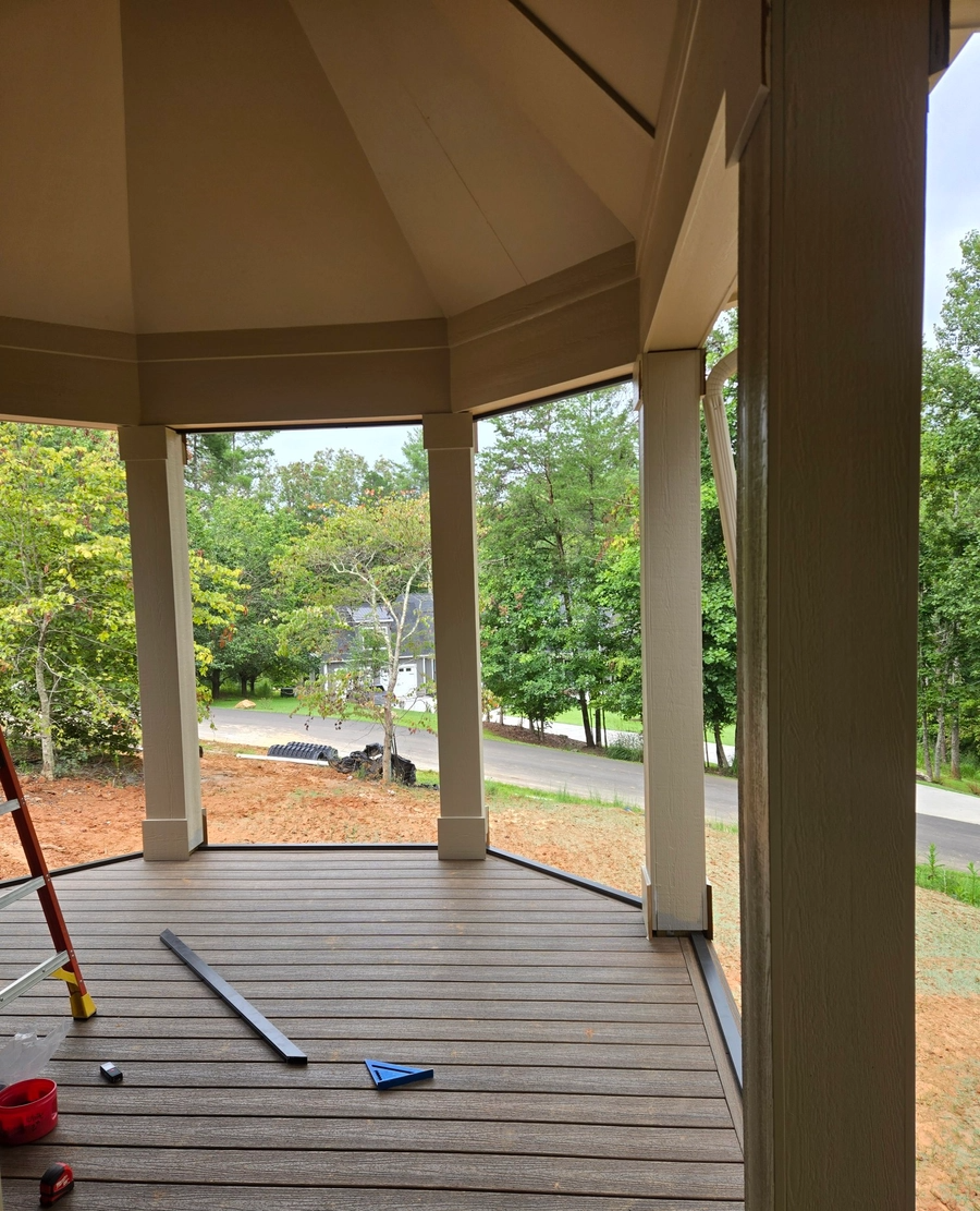 Screen Rooms for C4 TrueVision Renovations in Asheville, NC