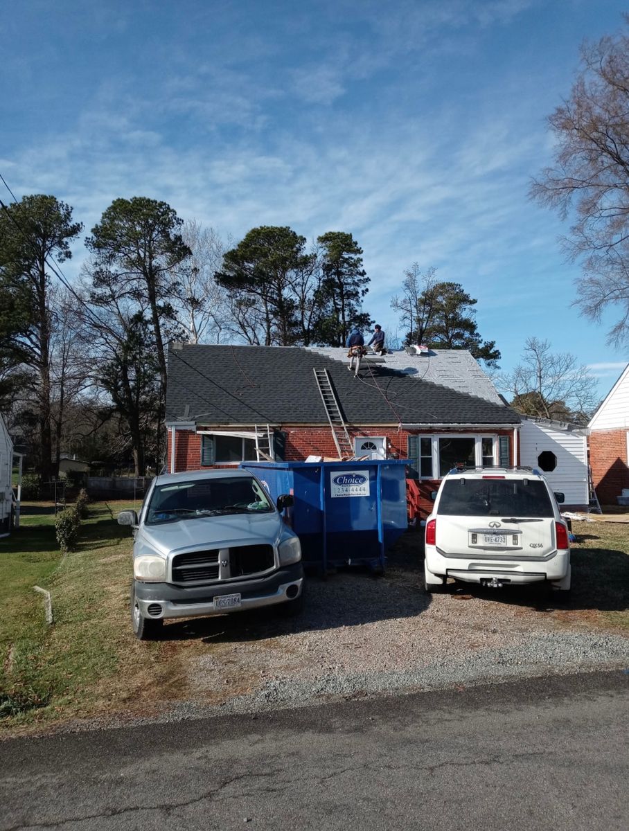 Roofing for Richmond Renovation Specialist LLC  in Chesterfield, VA