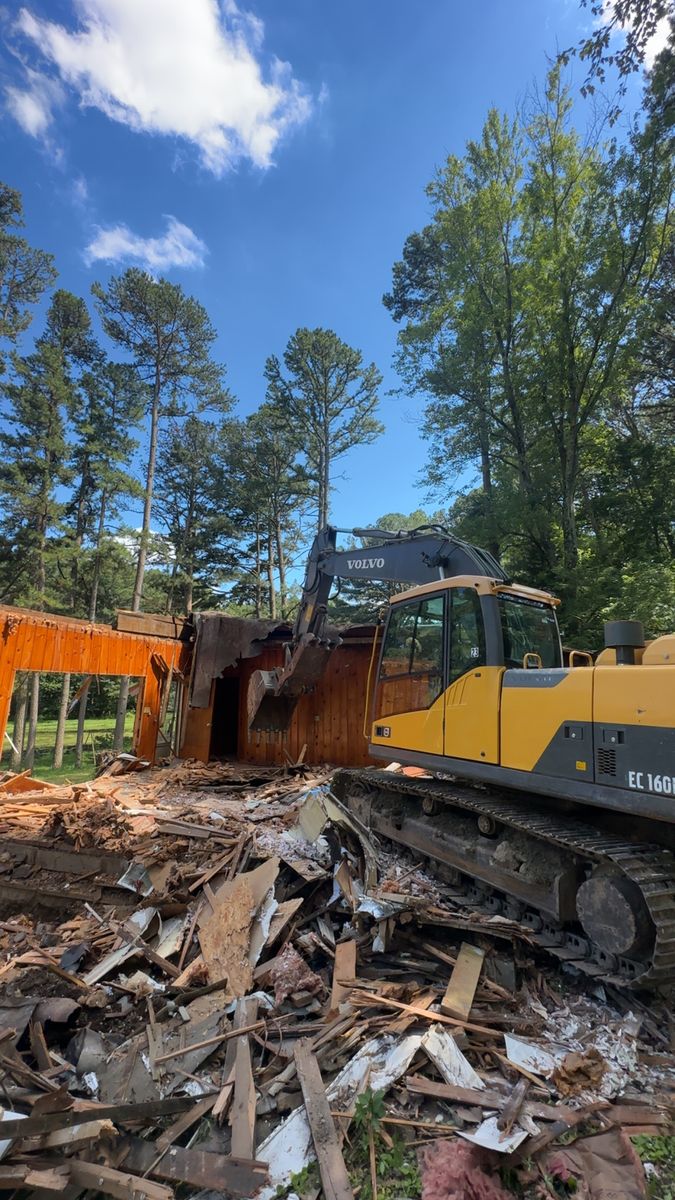 Demolition for Travis Excavating LLC in Olney,, IL