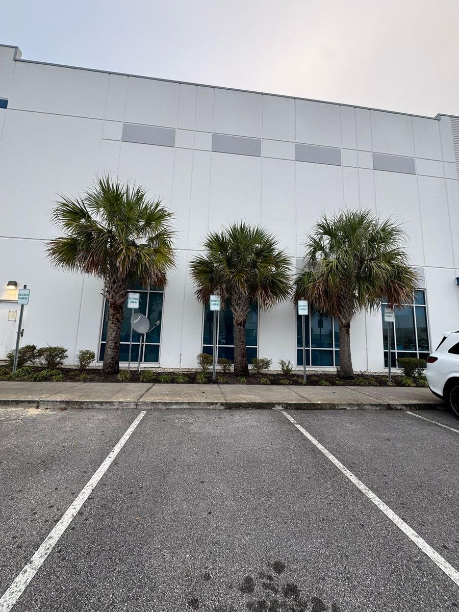 Commercial Property Maintenance for Jacksonville Outdoors in Jacksonville, FL