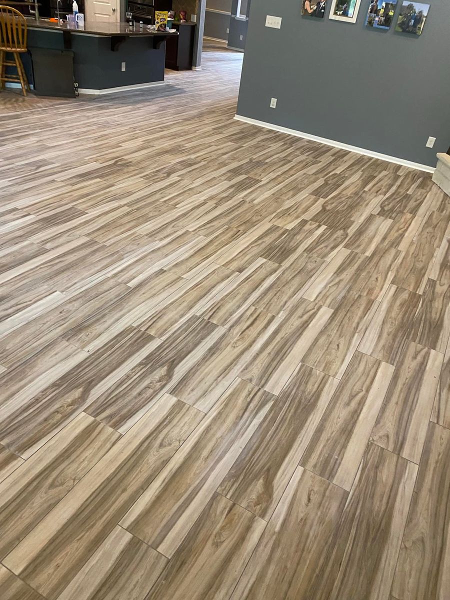 Floor Repair for Maximus Flooring Experts in Pearland, TX