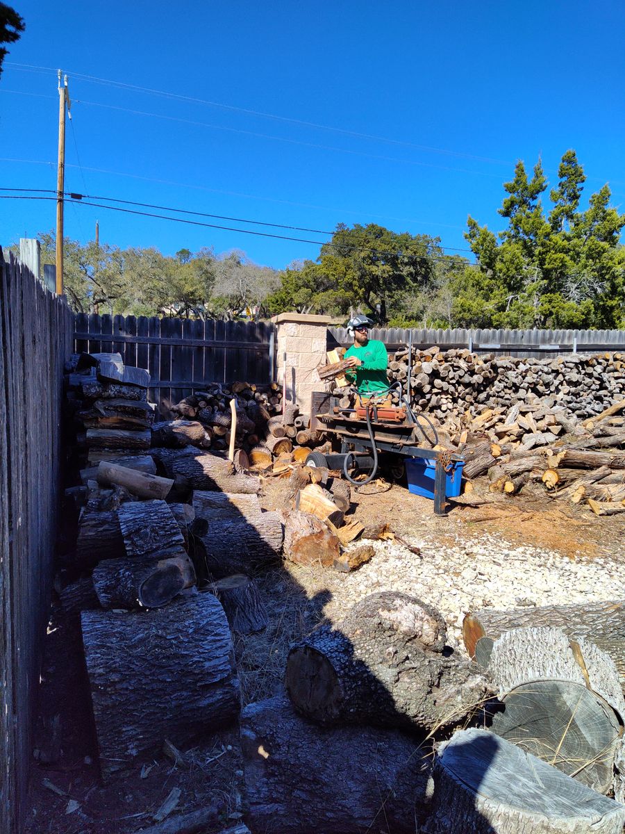 Firewood Delivery for Z’s Trees LLC in Grey Forest, TX