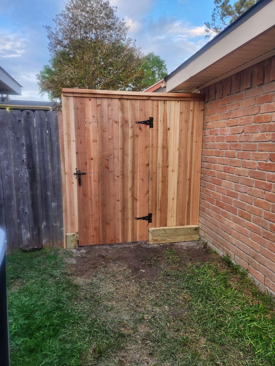 Fence Installation for Right Choice Landscaping LLC in Houston, TX