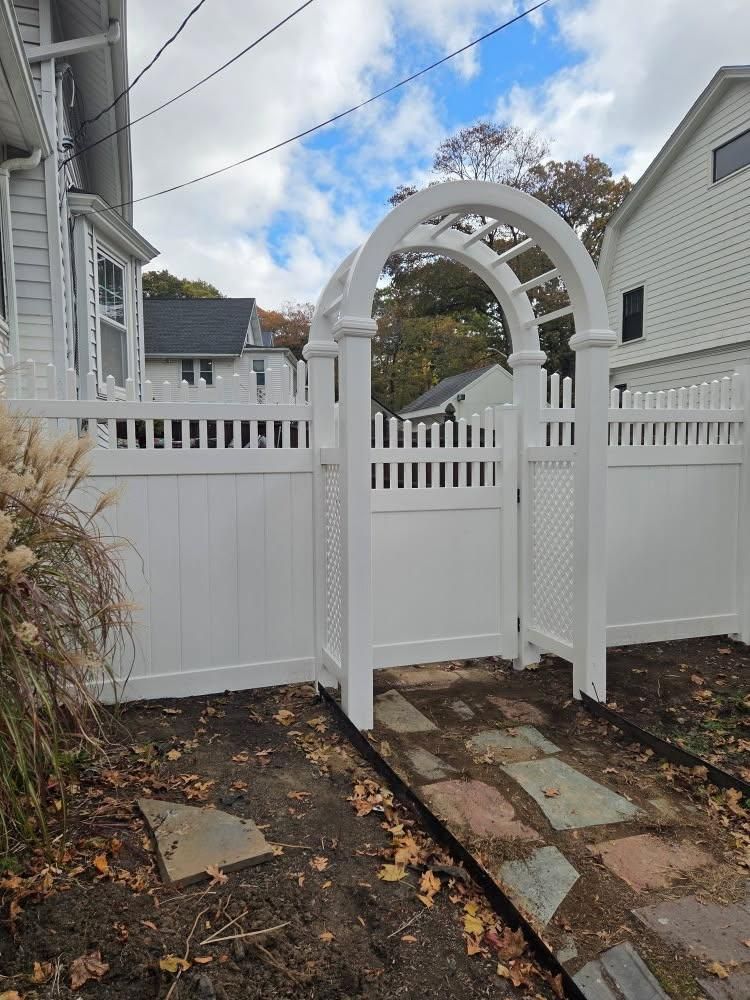 Gate Arbor for Azorean Fence in Peabody, MA