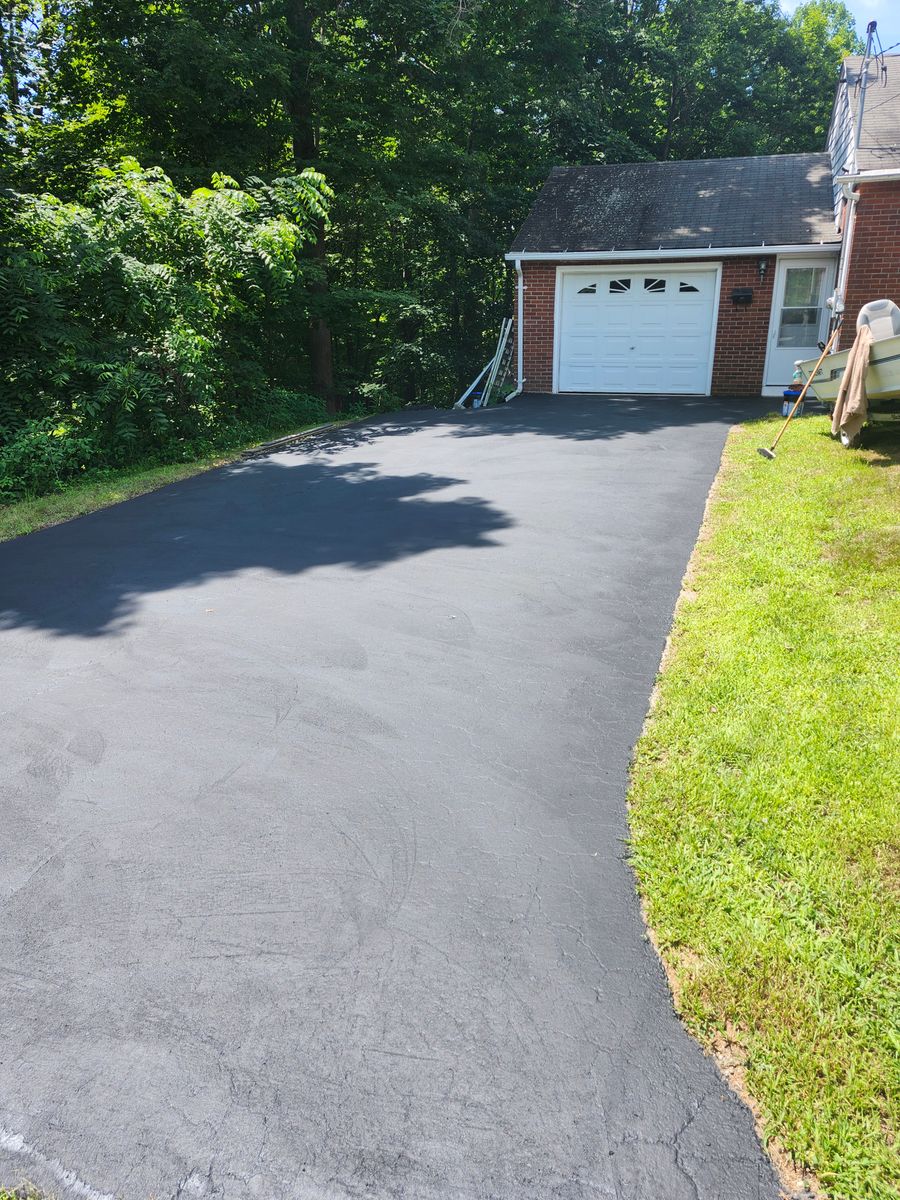 Seal Coating for Landscape Innovations LLC in Torrington, CT