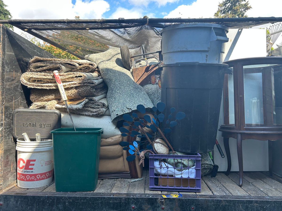 Household Junk Removal for Sol Junk Removal in Independence, OR