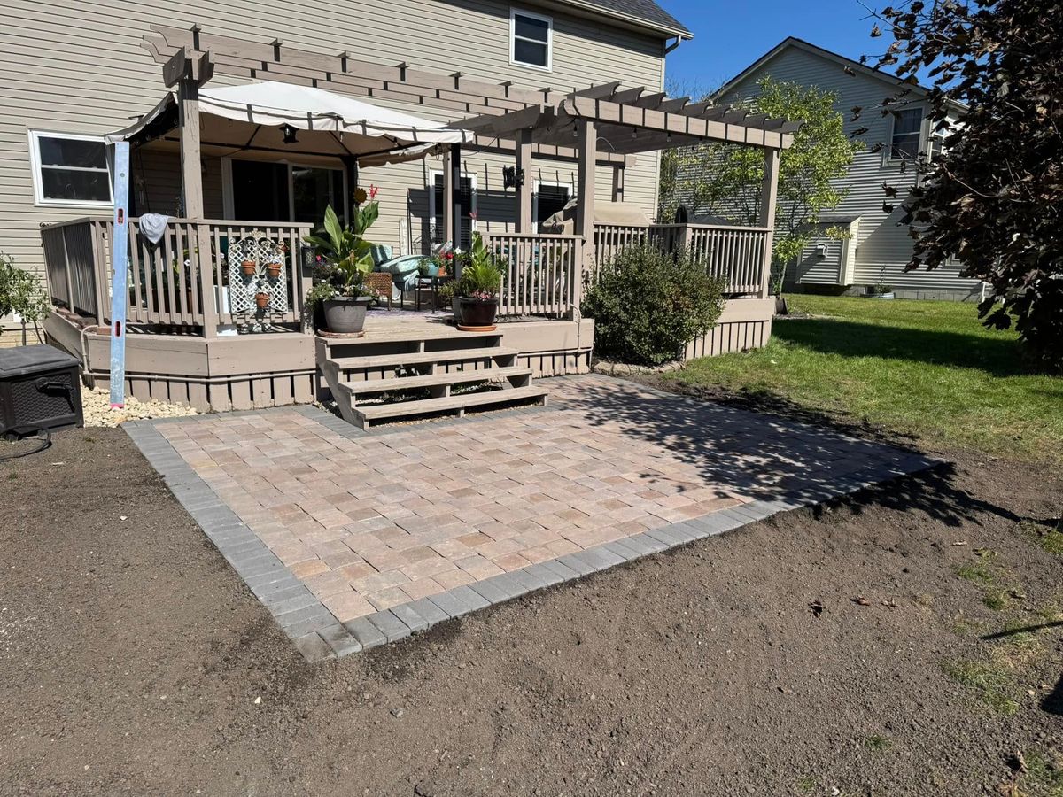 Hardscape Installation for N8 Landscaping in Amanda, OH