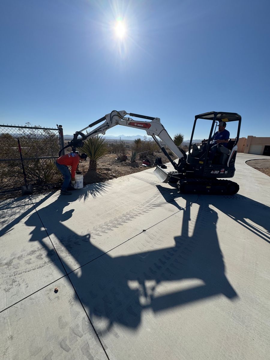 Fence Maintenance for Ellis Fence CO in Barstow, CA