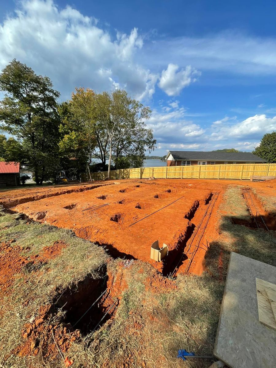 Foundation Digging for Strange Excavating & Utilities in Lenoir City, TN