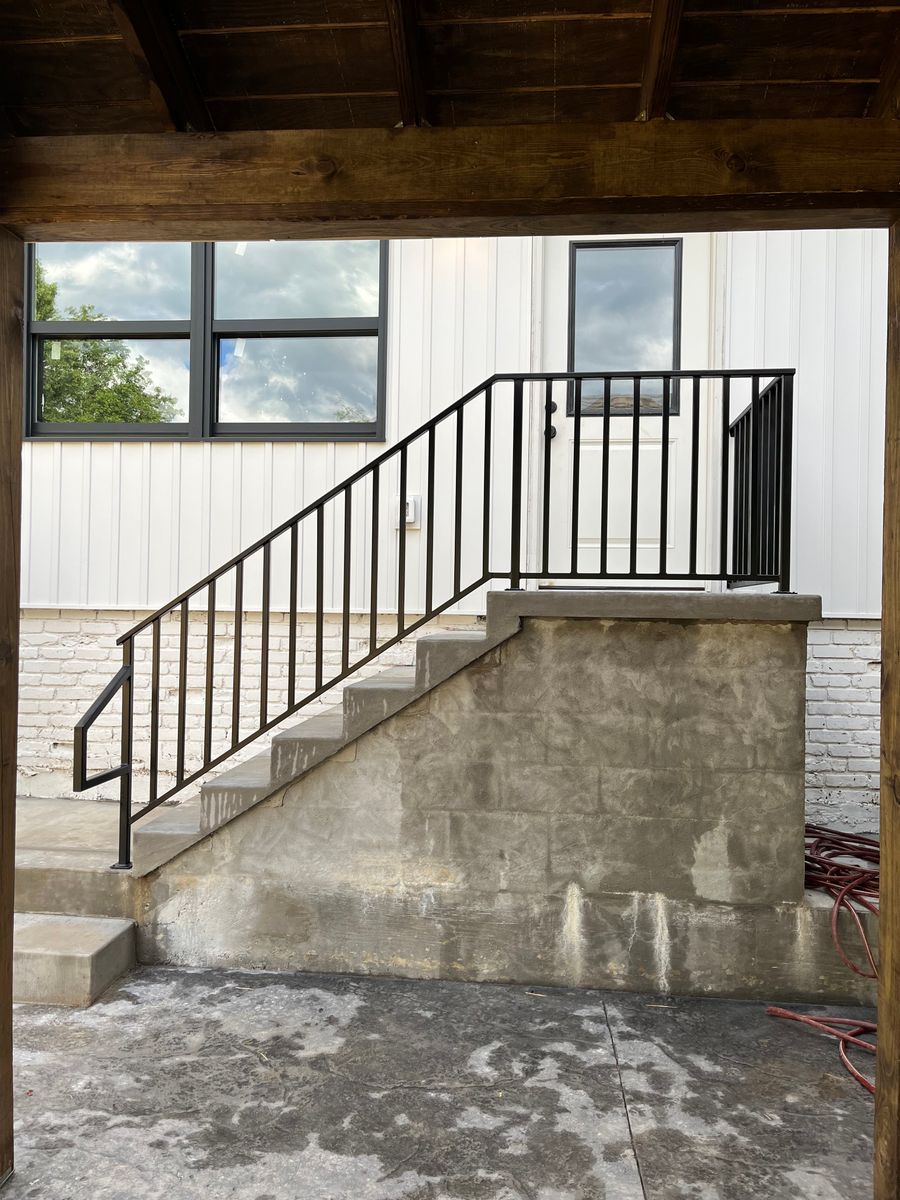 Handrails for Modern Metalworks LLC in Knoxville, TN