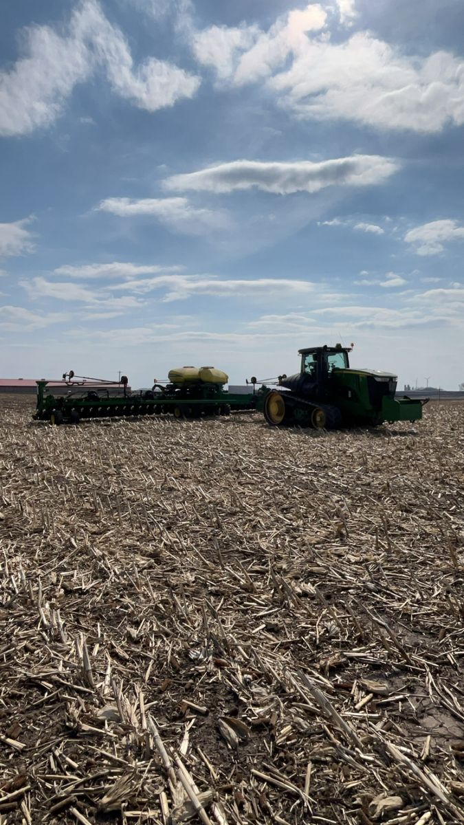 Farming for Legge Farms and Drainage in Garner, IA