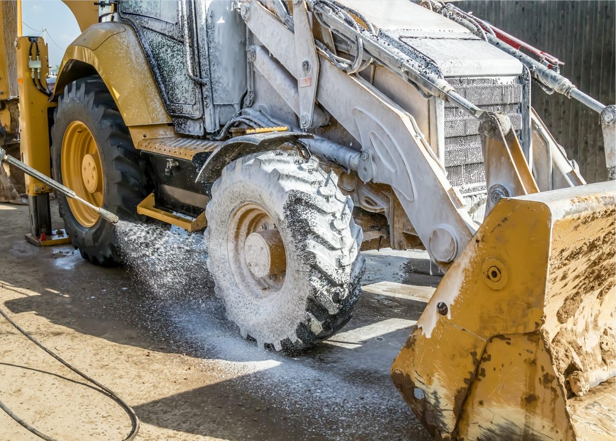 Heavy & Light Equipment Cleaning for Top Notch Exterior Cleaning Solutions LLC in Nolanville, TX