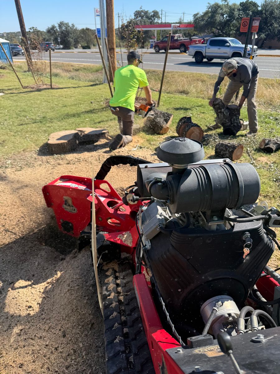 Tree Stump Grinding for Oakley’s Stump ‘N Grind in Leander, TX