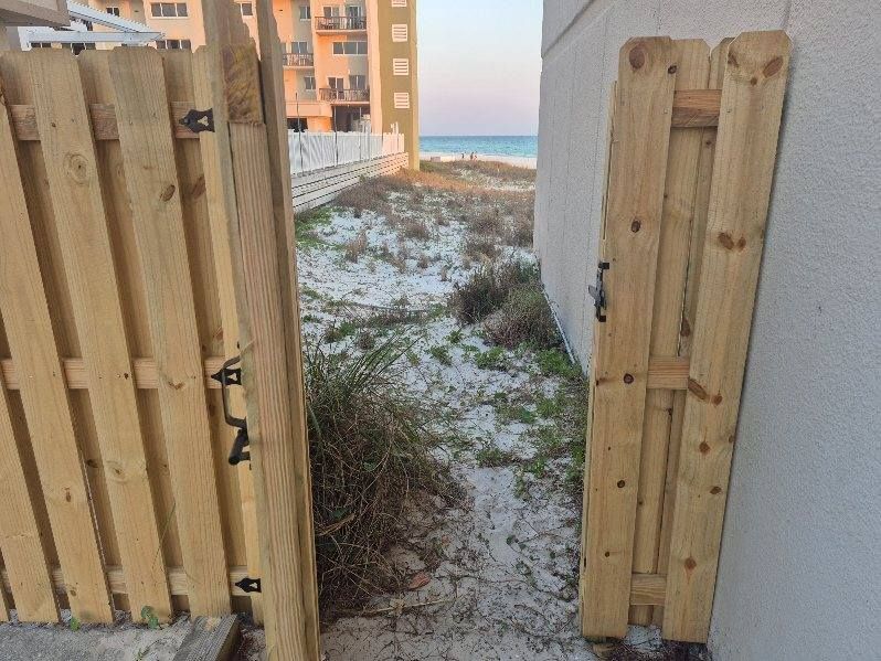 Fence Installation for Bayou Bill's Fencing in Crestview, FL