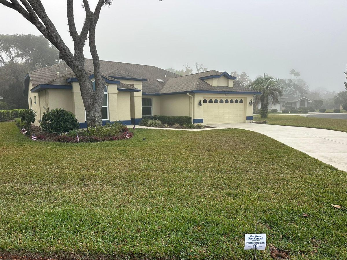 Lawn Spraying for Garrison Pest Control Inc in North Weeki Wachee, FL