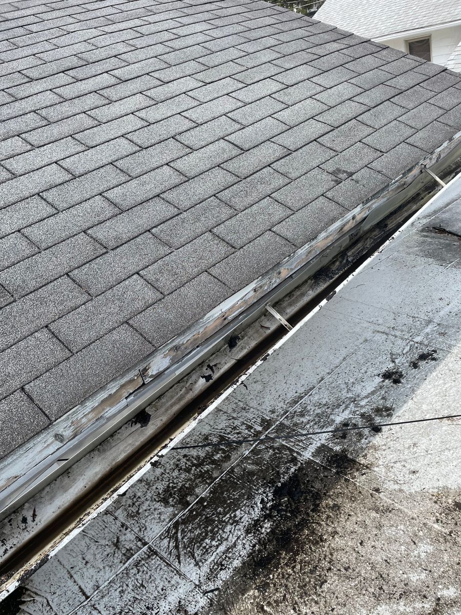 Gutter Cleaning for MDR Landscaping in Urbana, IL