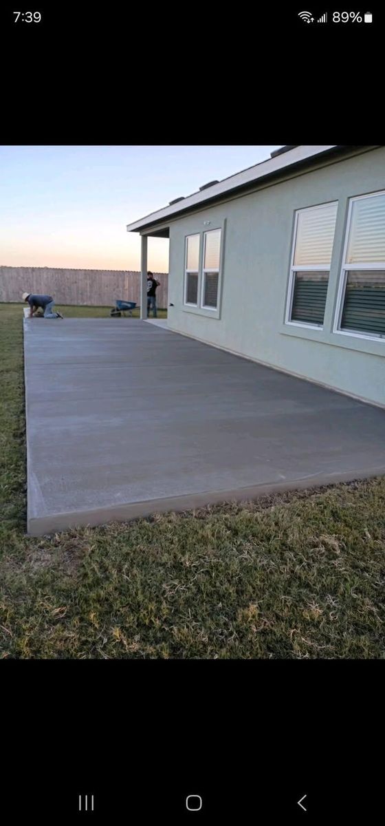 Driveways for Martin's Masonry & Landscaping in Leander, TX