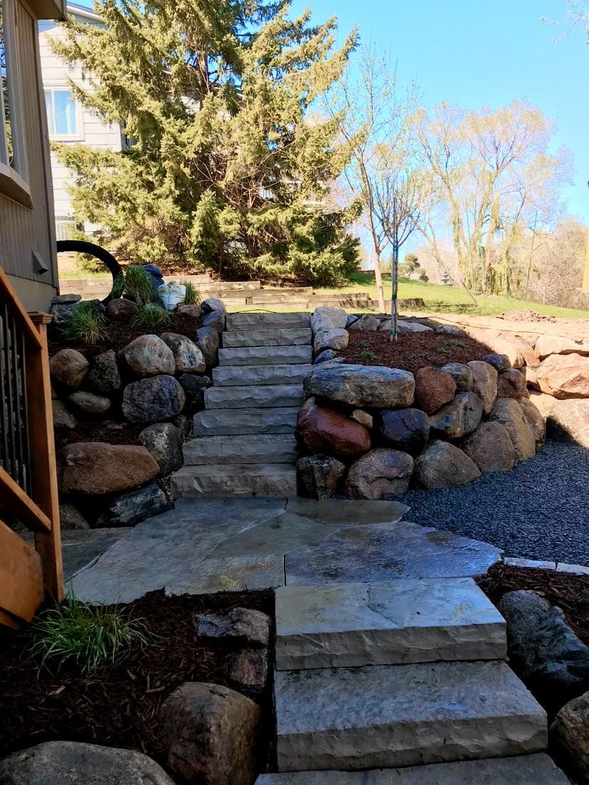 Retaining Wall Construction for GTO Landscaping  in Shakopee, MN