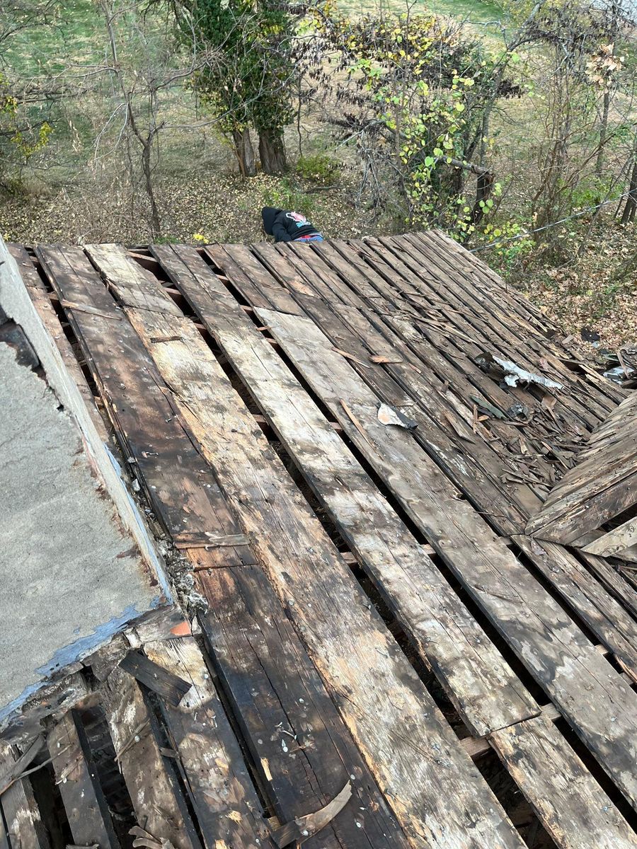 Roofing Repairs for Full Roof Replacement and Repairs in Saint Joseph, MO