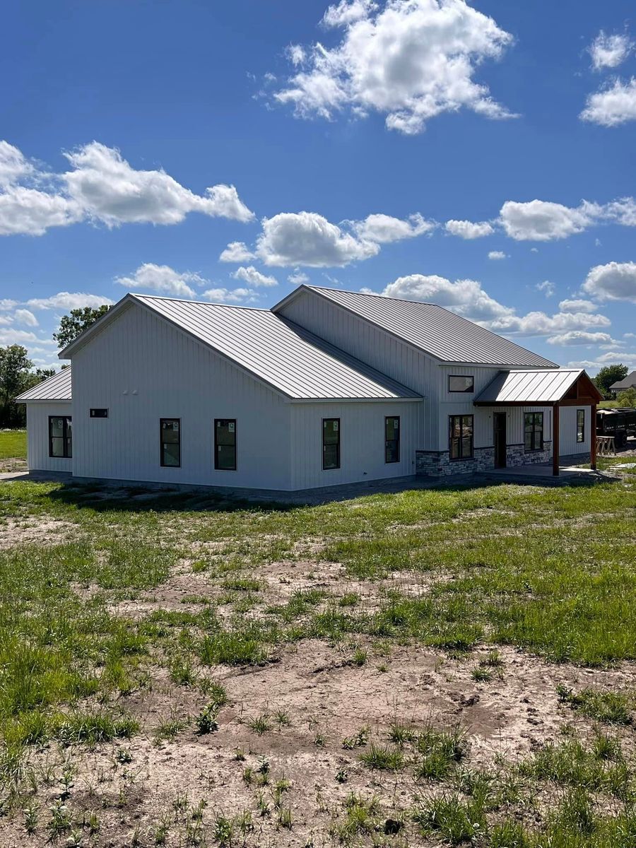 Finish and Trim Work for Edgecomb Builders in Garnett, KS