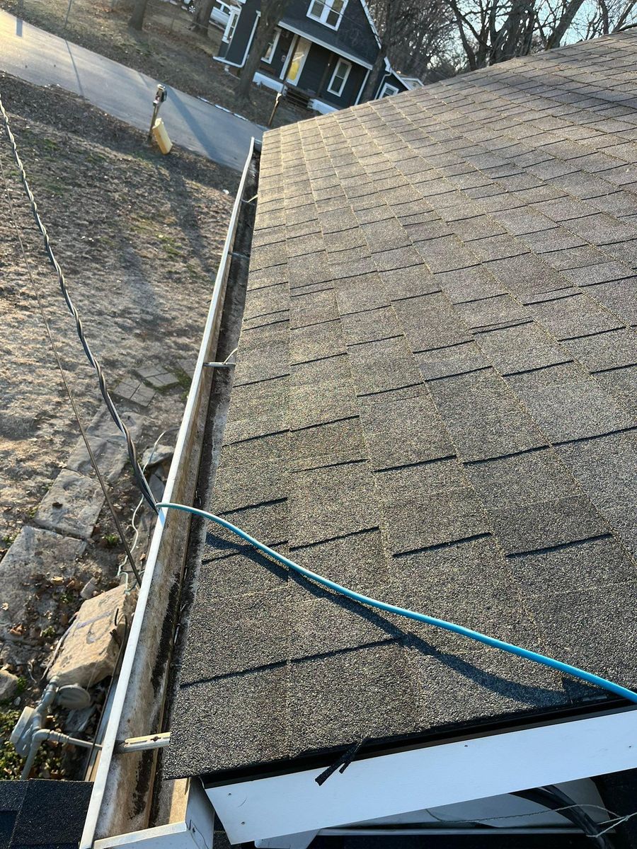 Roofing Repairs for Full Roof Replacement Repairs and Seamless Guttering in Saint Joseph, MO