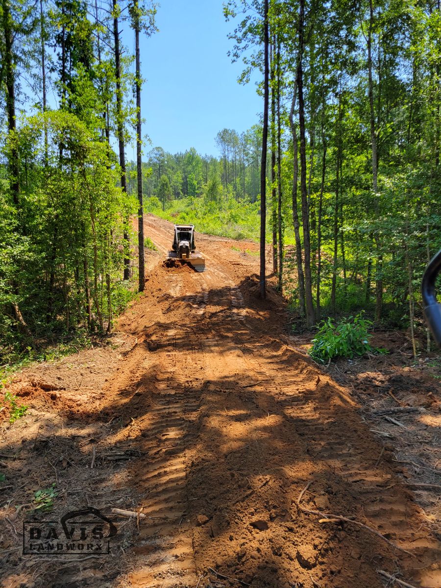 Dozer Services for Davis Landworx in Clanton,  AL