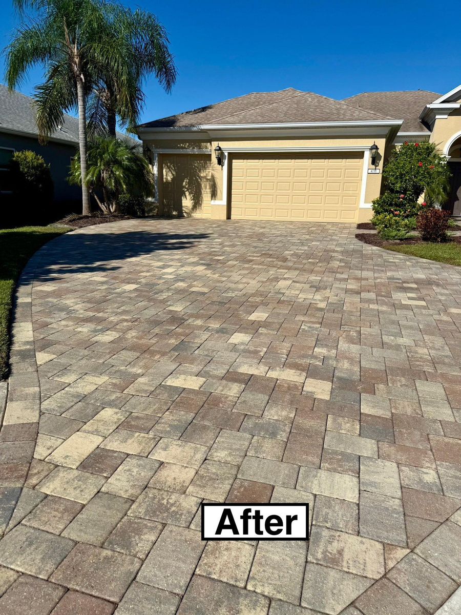 Driveway and Sidewalk Cleaning for Paratrooper Pressure Washing in Bradenton, FL