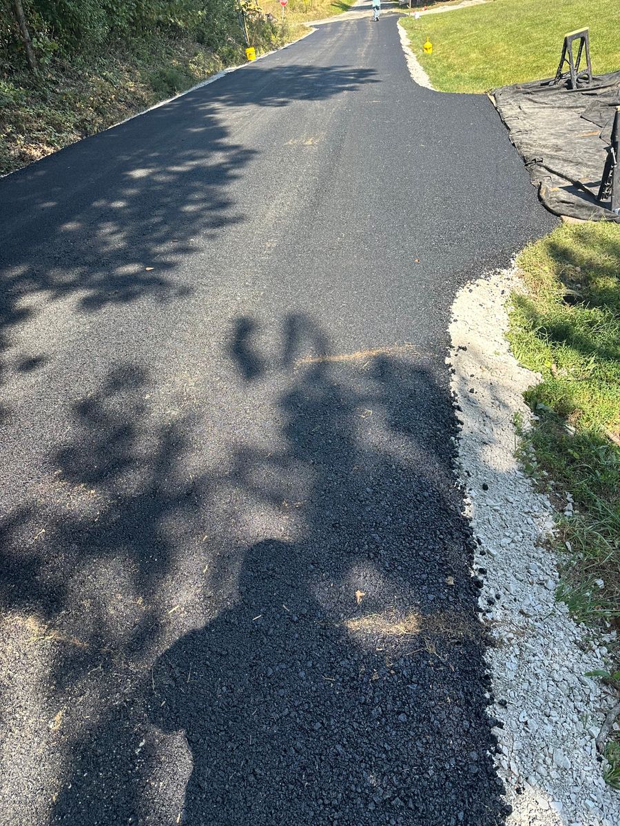 Asphalt Paving for Metzler Paving and Sealcoating in Jacksboro, TN