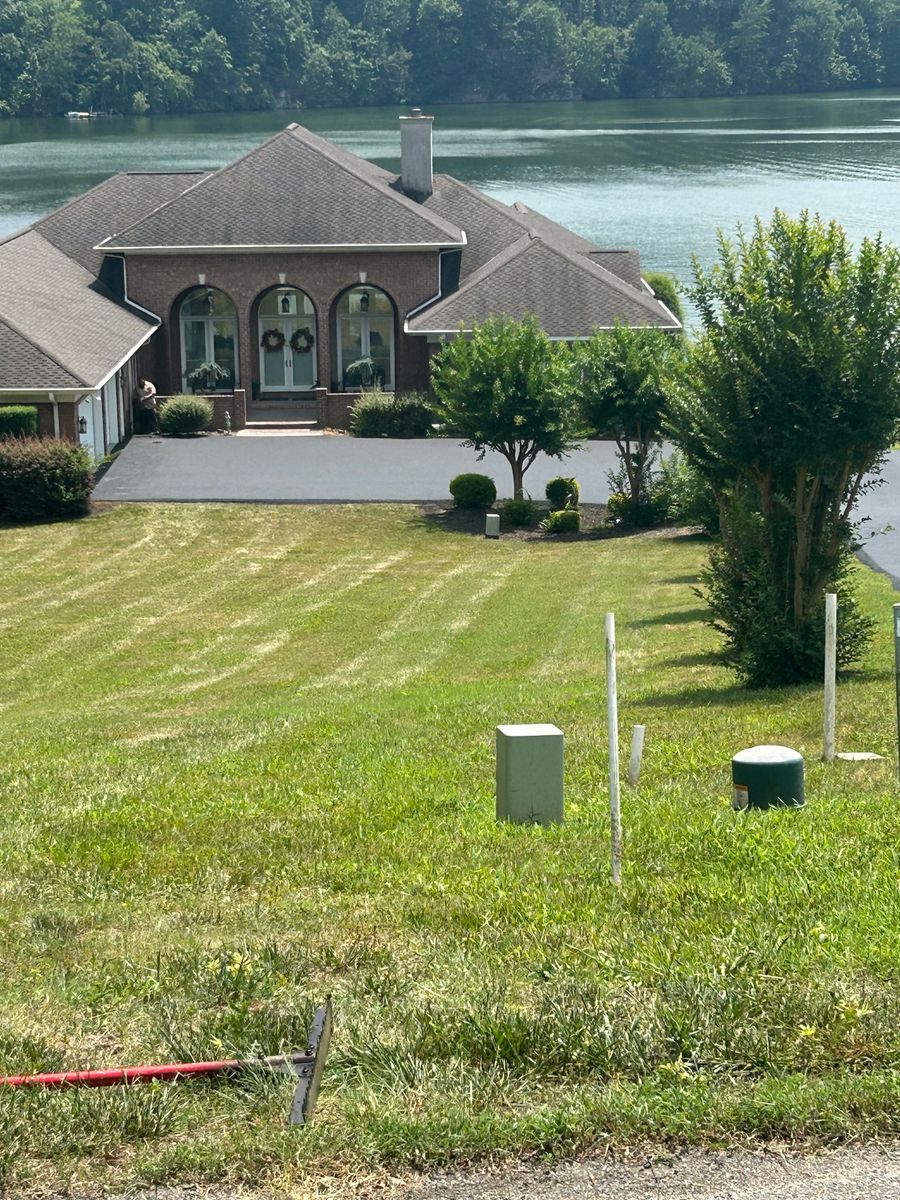 Asphalt Driveways for James R Carter Paving in Roanoke, VA