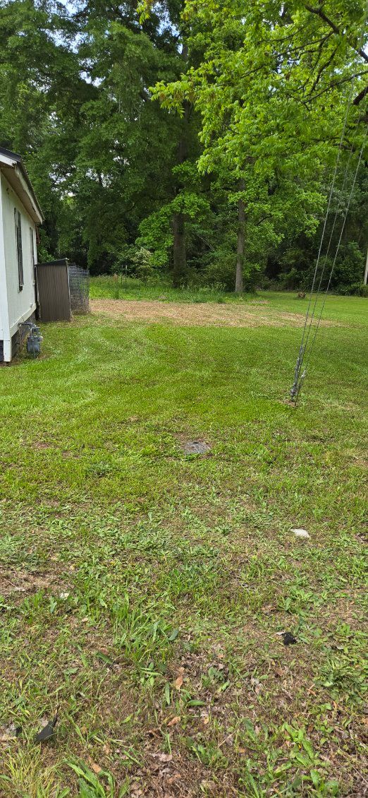 Mowing for Fresh Cut Yard & Lawn Care LLC in Forsyth, GA